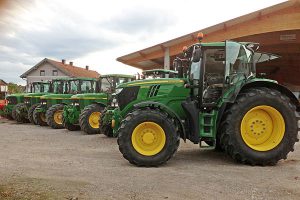 landtechnik-neumaschinen-gschlecht-traktoren01